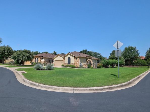 102 Rivulet LN, Lakeway TX 78738