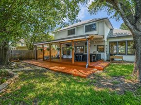 1104 Crestview ST, Round Rock TX 78681