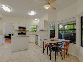 1104 Crestview ST, Round Rock TX 78681