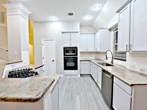 1933 Chasewood DR, Austin TX 78727