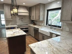 9106 Glenlake DR, Austin TX 78730