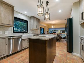 9106 Glenlake DR, Austin TX 78730