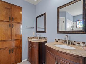 13108 Lamplight Village Ave, Austin TX 78727