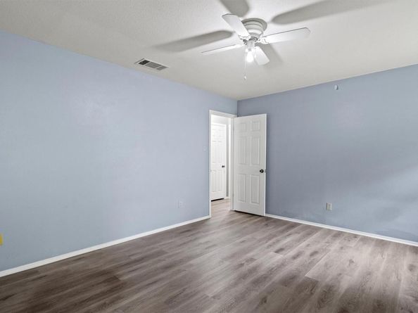 13108 Lamplight Village Ave, Austin TX 78727