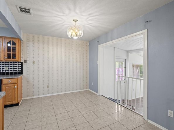 13108 Lamplight Village Ave, Austin TX 78727