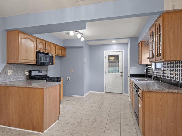 13108 Lamplight Village Ave, Austin TX 78727