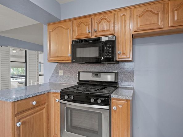 13108 Lamplight Village Ave, Austin TX 78727