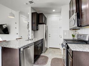 2512 Wheless LN 5, Austin TX 78723