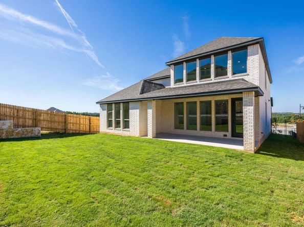 205 Ensberg LN, Liberty Hill TX 78642