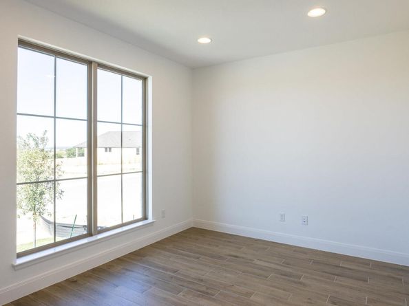 205 Ensberg LN, Liberty Hill TX 78642