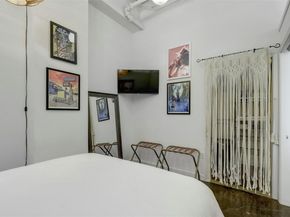 2401 E 6th ST 5068, Austin TX 78702