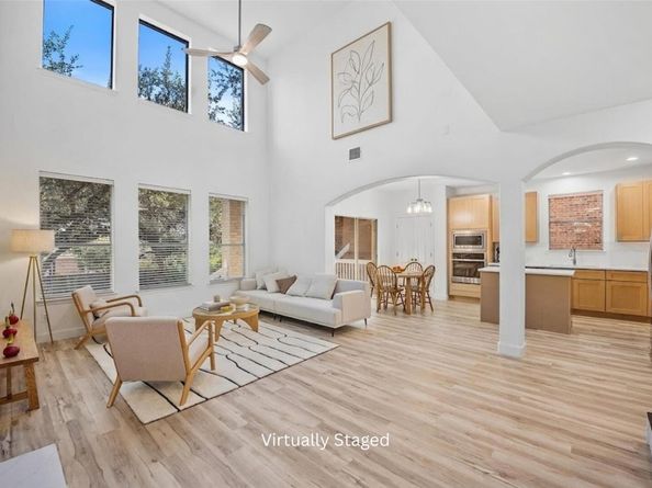 313 El Socorro LN, Austin TX 78732