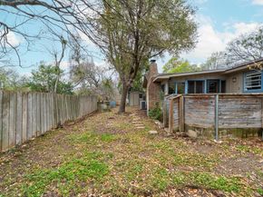 8911 Little Walnut PKWY, Austin TX 78758