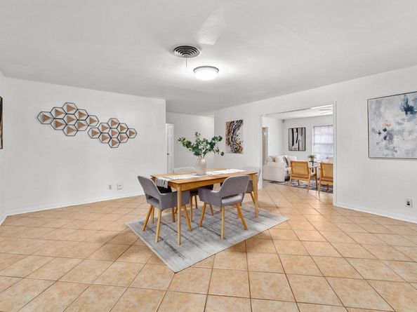 8911 Little Walnut PKWY, Austin TX 78758