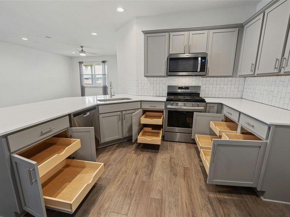 141 Parryi CV, Leander TX 78641