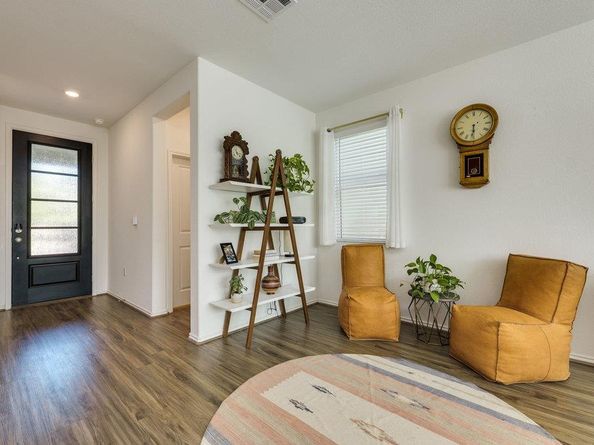 1107 Winifred DR, Austin TX 78748