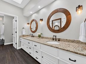 5 Leafdale PT, The Hills TX 78738