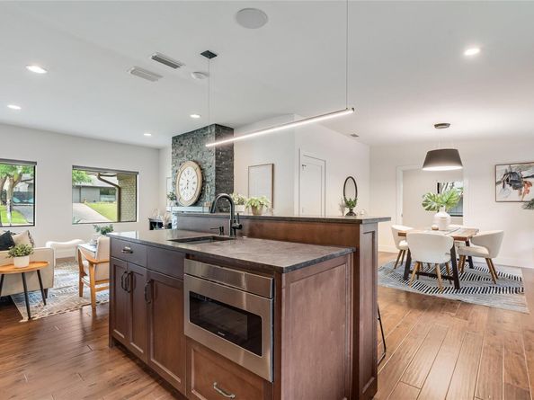 2502 Spring Creek DR, Austin TX 78704
