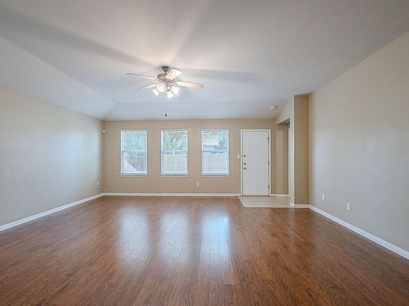 7725 Buckmeadow DR, Georgetown TX 78628