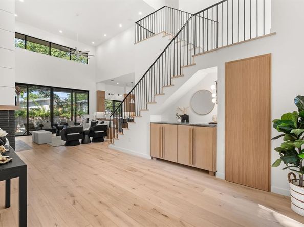 5908 Bull Creek RD, Austin TX 78757