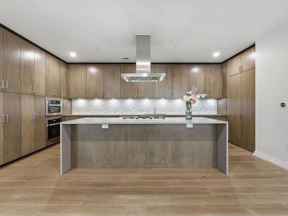 1010 W 10th ST 203, Austin TX 78703