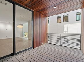 1010 W 10th ST 203, Austin TX 78703