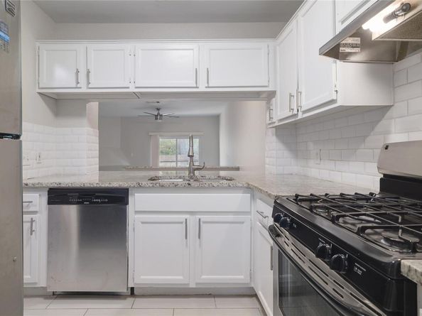 11404 Walnut Ridge DR 4, Austin TX 78753
