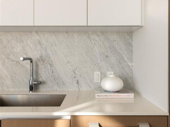 313 W 17th ST 2007, Austin TX 78701