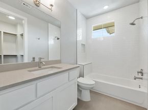 11112 Zimmerman LN 24, Austin TX 78726