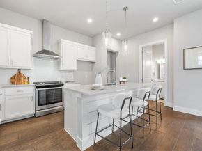 11112 Zimmerman LN 24, Austin TX 78726