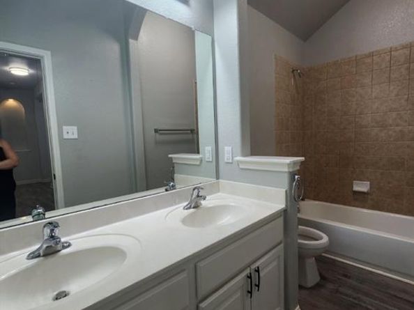 2500 National Park BLVD, Austin TX 78747