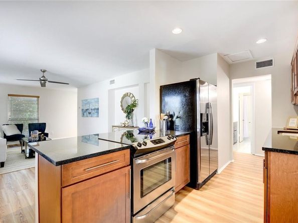 901 E Oltorf ST 201, Austin TX 78704