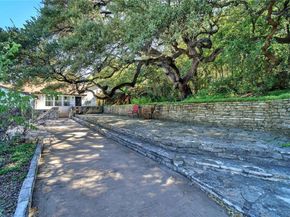 901 E Oltorf ST 201, Austin TX 78704