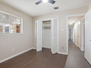9907 Oak Hollow DR, Austin TX 78758