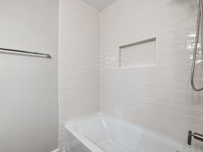 9907 Oak Hollow DR, Austin TX 78758