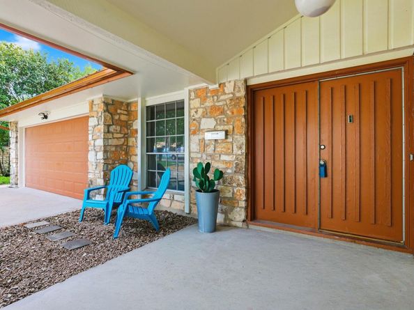 9907 Oak Hollow DR, Austin TX 78758