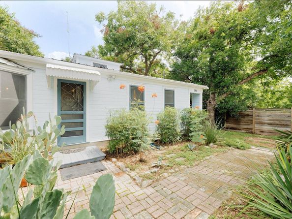 2102 E 17th ST, Austin TX 78702