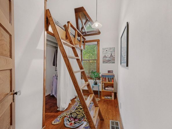 2102 E 17th ST, Austin TX 78702