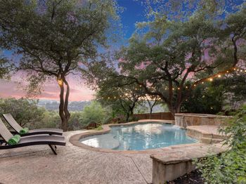 13601 Montview DR