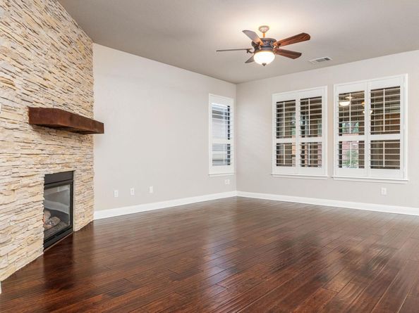 4332 Teravista Club DR 4, Round Rock TX 78665