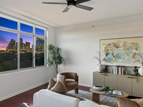 54 Rainey ST 502, Austin TX 78701
