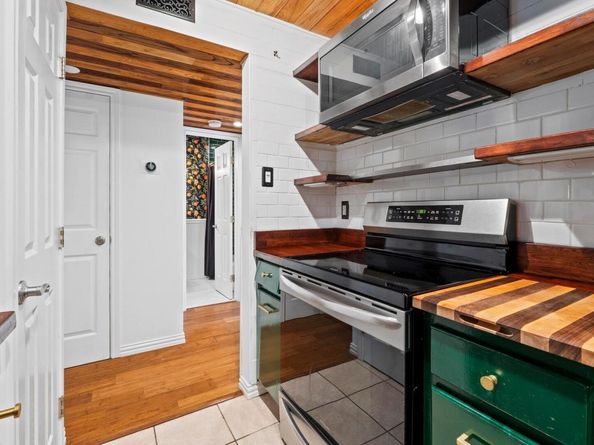 2450 Ashdale DR D106, Austin TX 78757