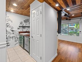 2450 Ashdale DR D106, Austin TX 78757