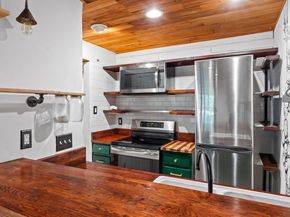 2450 Ashdale DR D106, Austin TX 78757
