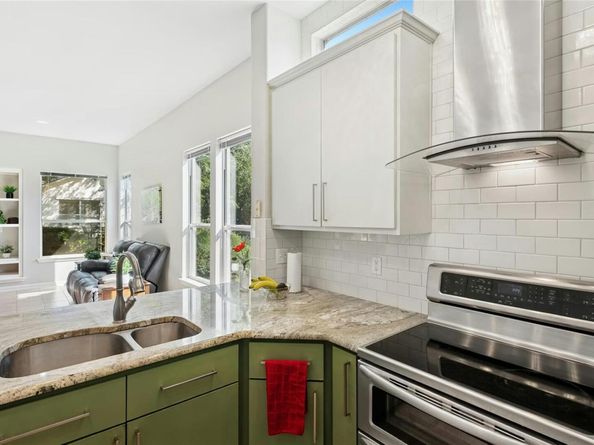 106 Waterlily LN, Georgetown TX 78633