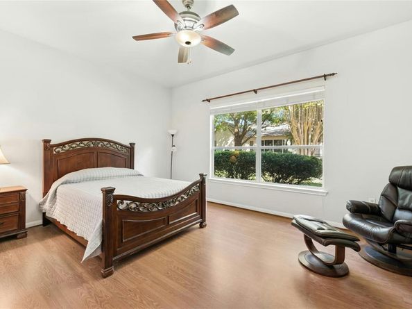 106 Waterlily LN, Georgetown TX 78633