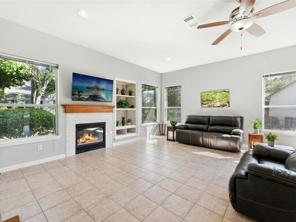 106 Waterlily LN, Georgetown TX 78633