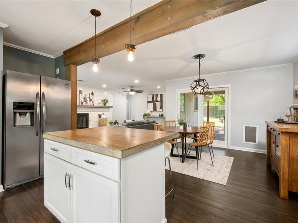 3207 Harpers Ferry LN, Austin TX 78745