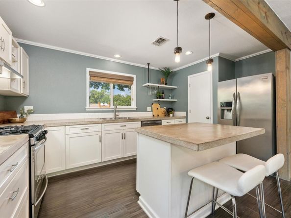 3207 Harpers Ferry LN, Austin TX 78745