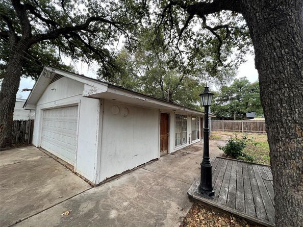 5722 Manor RD, Austin TX 78723
